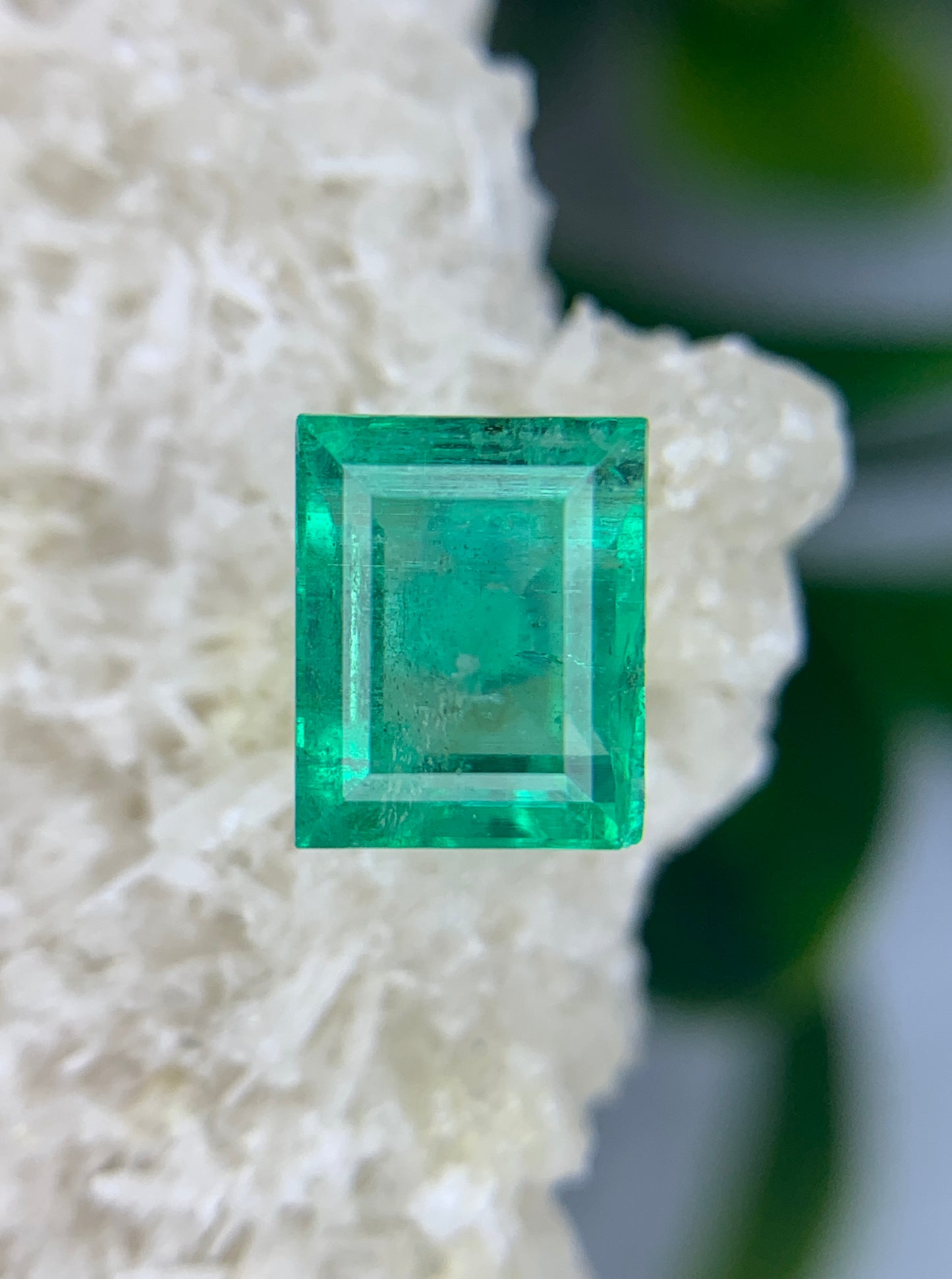 2.00 cts Colombian Emerald