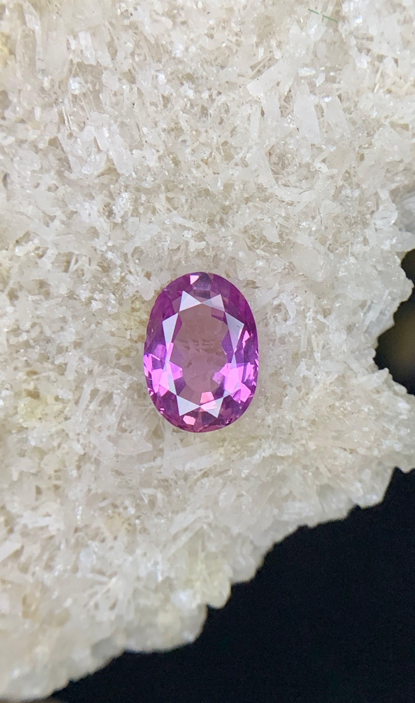 1.45 cts Untreated Padparadscha Sapphire