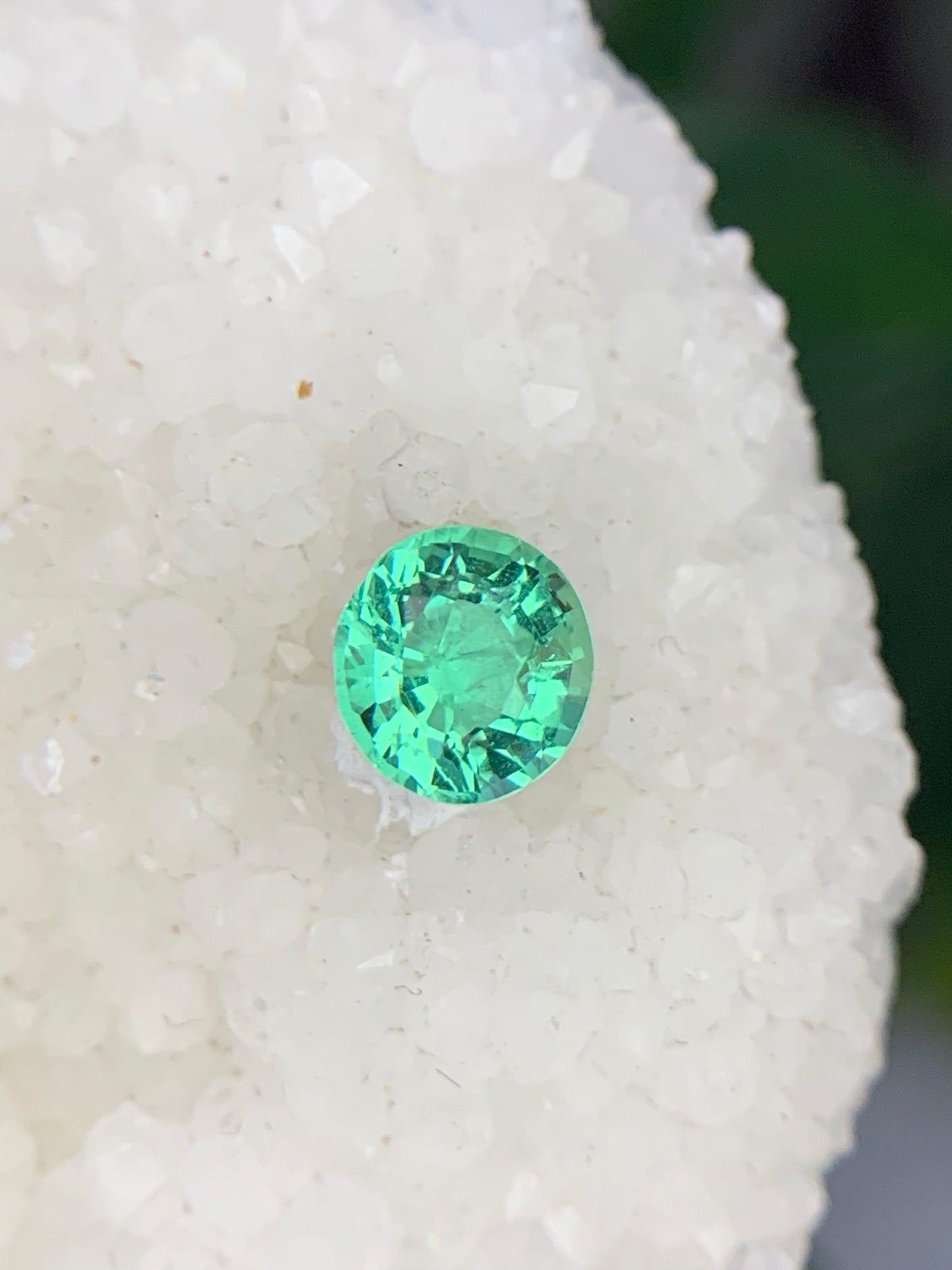 0.41 cts Colombian Emerald